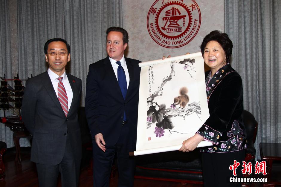 David Cameron prononce un discours à l'Université Jiaotong de Shanghai (7)