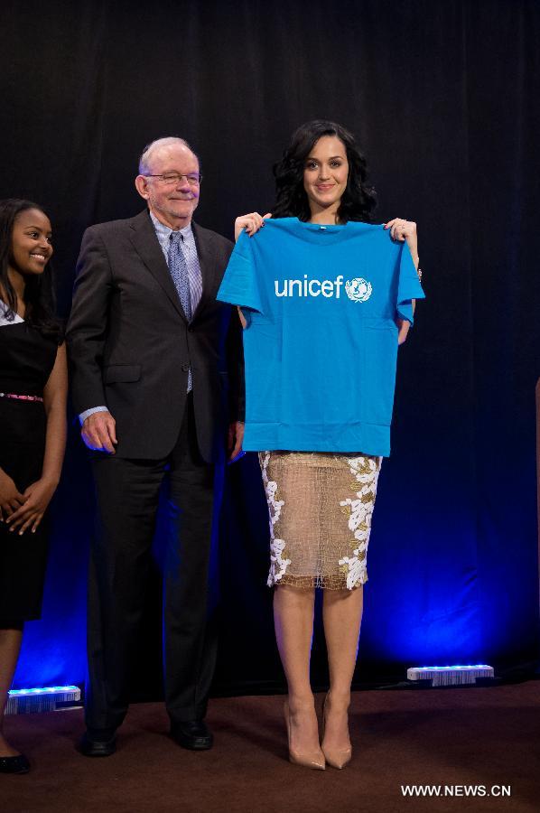 Katy Perry nommée Ambassadrice itinérante de l'UNICEF (7)