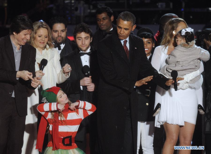 Photos - Obama allume le sapin de Noël national  (6)