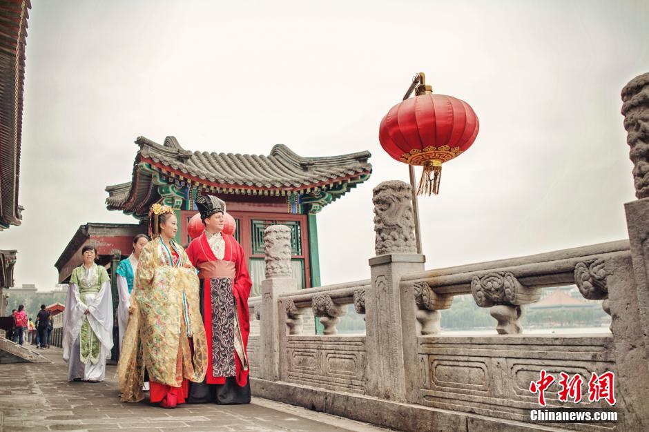 Le mariage à l'ancienne revient à la mode en Chine (3)