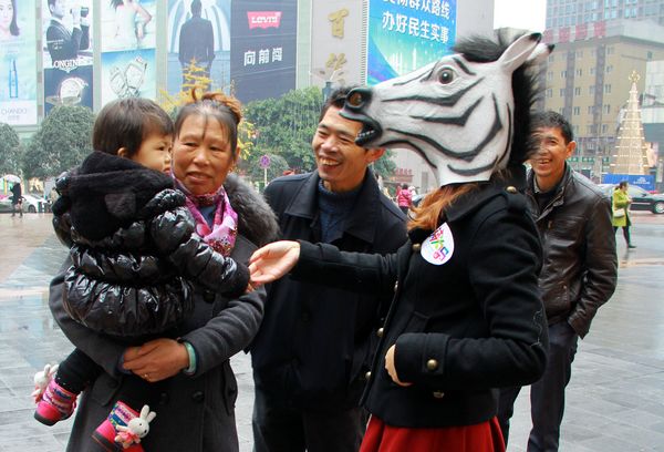 Une tête de cheval dans les rues de Chongqing, le 10 déc 2013.