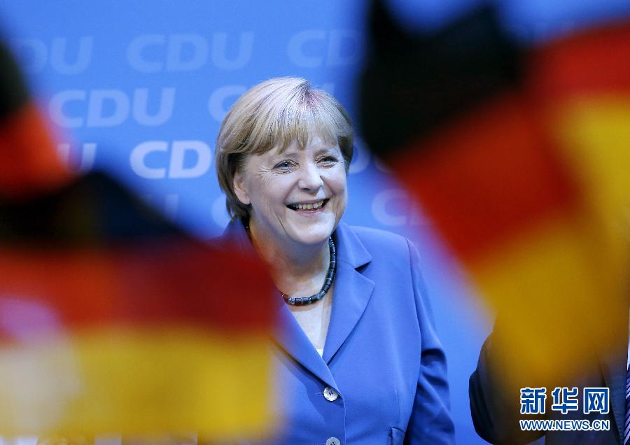 Le 22 septembre à Berlin, la chancelière Angela Merkel a le sourire après avoir décroché un troisième mandat. (Photo : Xinhua/AP)