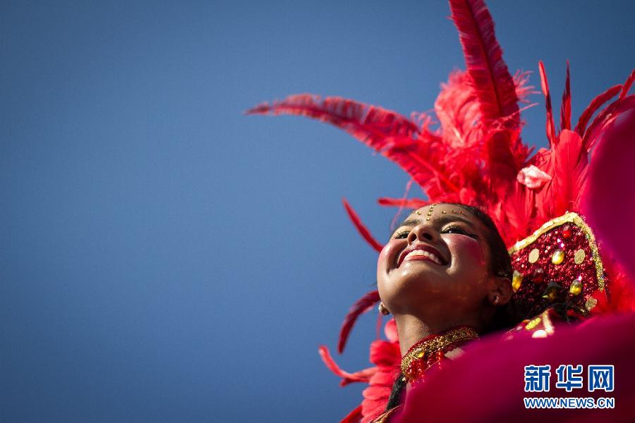 Le 9 février 2013, une femme participe au carnaval de Barranquilla en Colombie. (Photo : Xinhua)