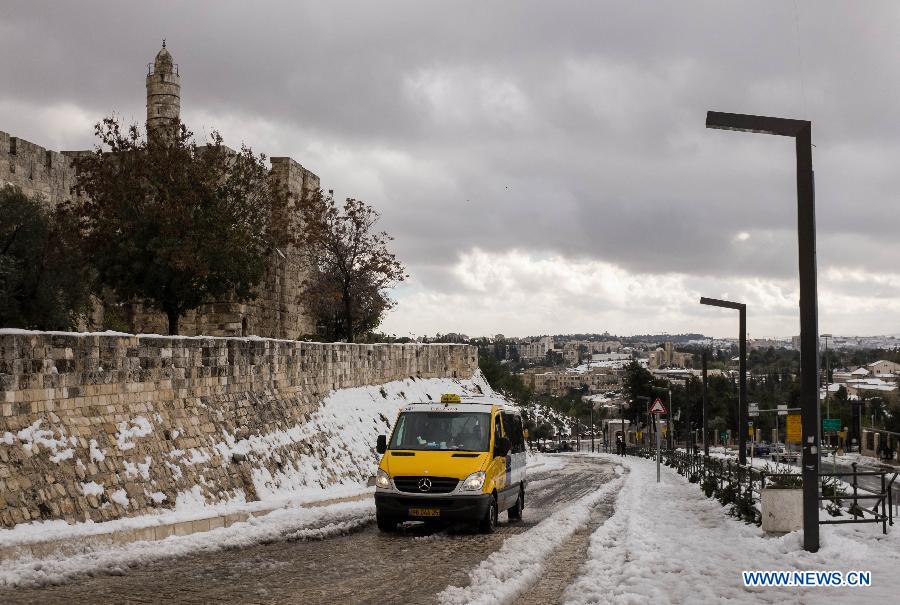 Israël: 40 000 foyers dépourvus d'électricité alors qu'une tempête fait rage (9)