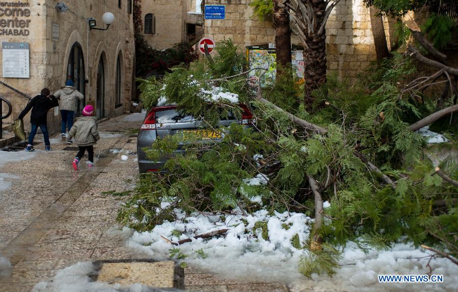 Israël: 40 000 foyers dépourvus d'électricité alors qu'une tempête fait rage (3)