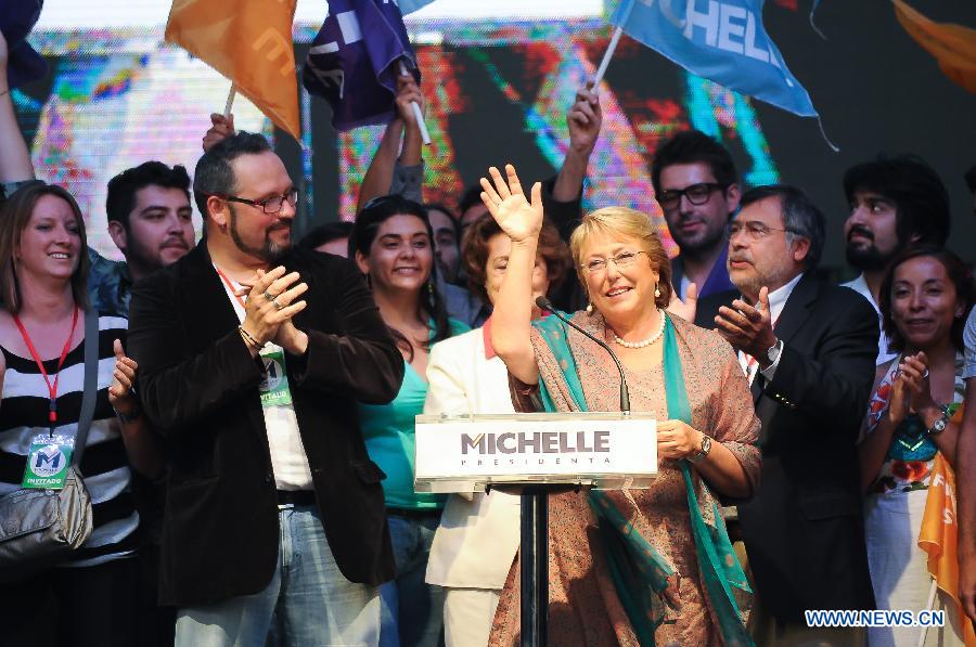 Chili: Michelle Bachelet remporte l'élection présidentielle avec 62% des voix (2)