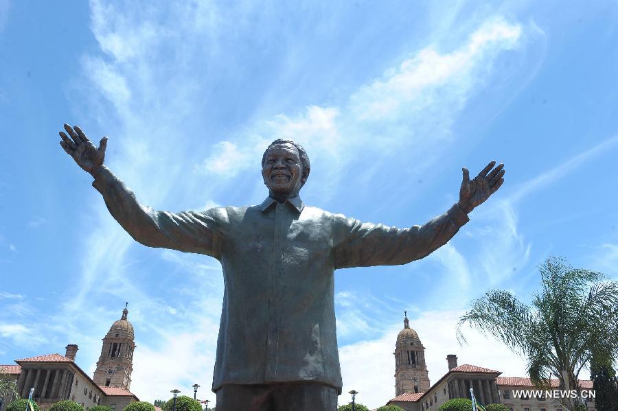 Afrique du Sud : Zuma dévoile la statue à l'effigie de Mandela (3)