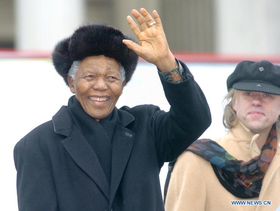 L'ancien chef de l'Etat sud-africain et icône de la lutte contre l'apartheid, Nelson Mandela, est décédé à son domicile de Johannesburg, à l'âge de 95 ans, le 5 décembre 2013.