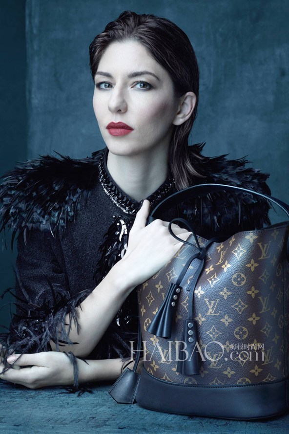 La réalisatrice américaine Sofia Coppola dans la nouvelle campagne de Louis Vuitton pour sa collection printemps-été 2014.