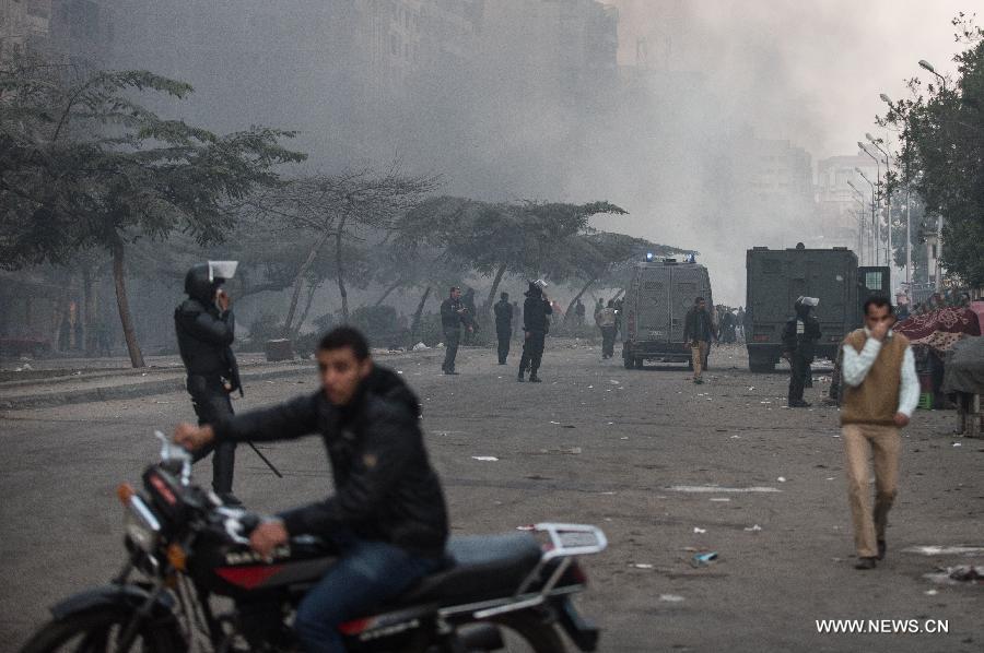 3 tués et 265 arrestations dans des affrontements lors de manifestations pro-Morsi en Egypte  (3)