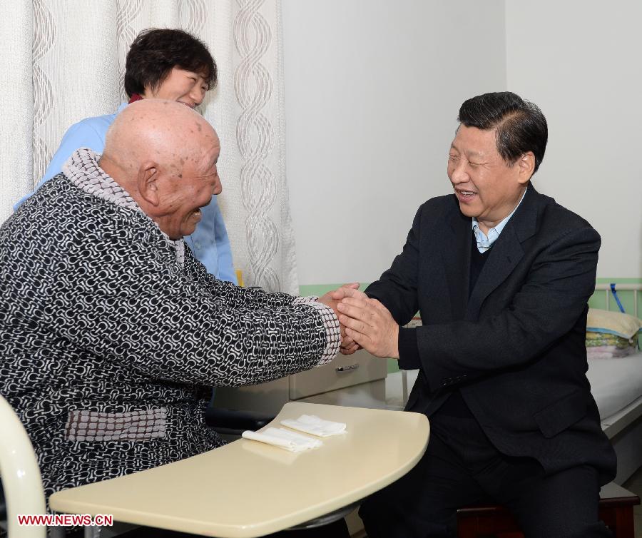 Xi Jinping adresse ses voeux de Nouvel An au personnel de première ligne et aux personnes âgées (5)