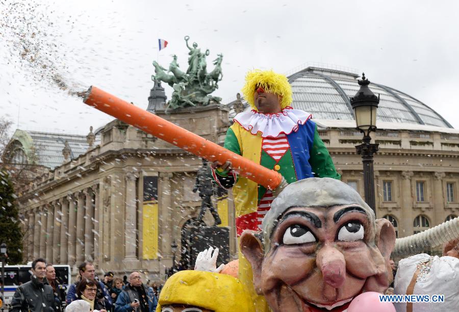En images : la parade des Champs-Elysées  (2)