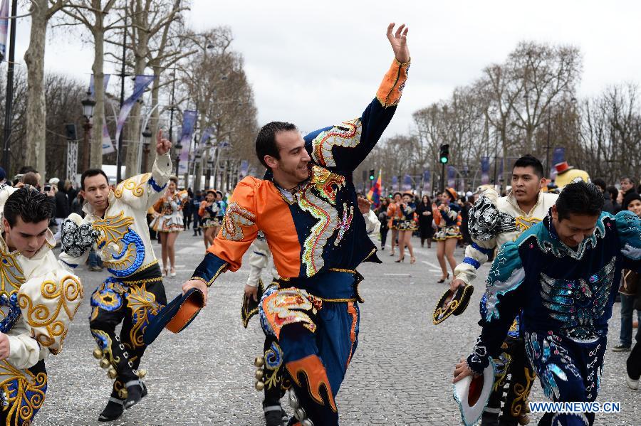 En images : la parade des Champs-Elysées 