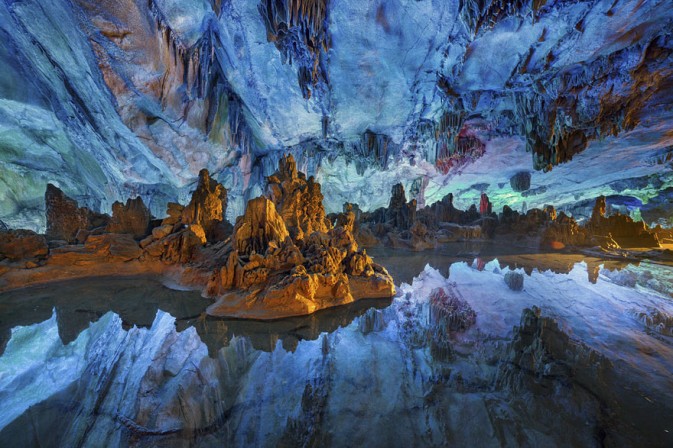 Reed Flute Cave, Chine