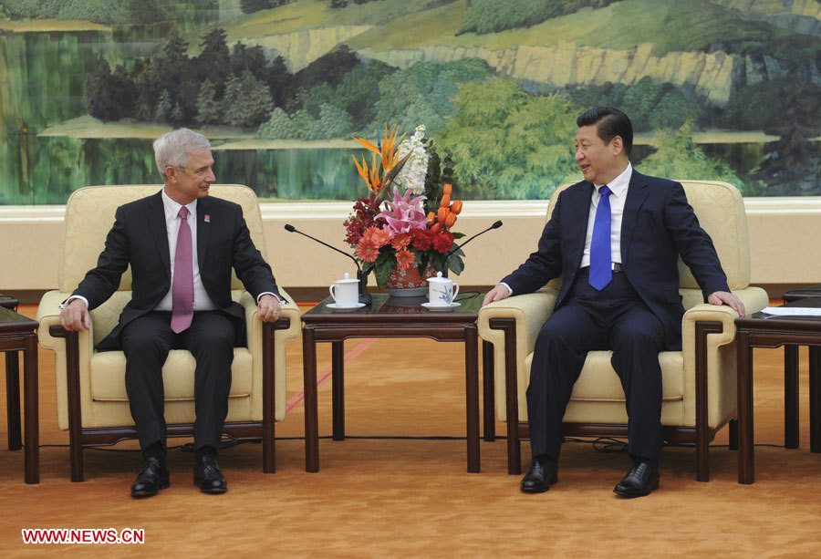Le président chinois rencontre le président de l'Assemblée nationale française