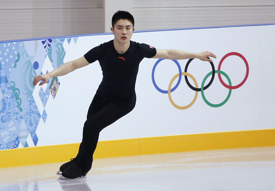 Le patineur artistique chinois Yan Han à l'entrainement, en préparation des Jeux olympiques d'hiver de 2014 de Sotchi, le 4 février 2014. [Photo / agences]