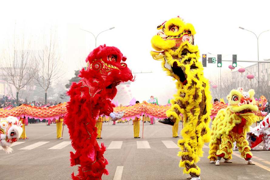 Beijing : un spectacle de danse Yangko pour la fête des Lanternes (5)