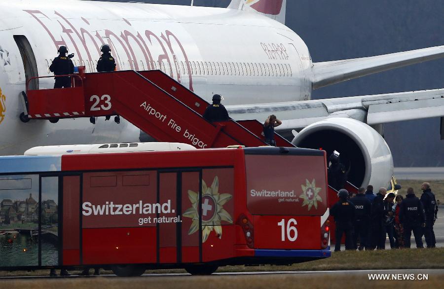 Détournement de vol d'Ethiopian Airlines : le pirate de l'air arrêté à Genève 