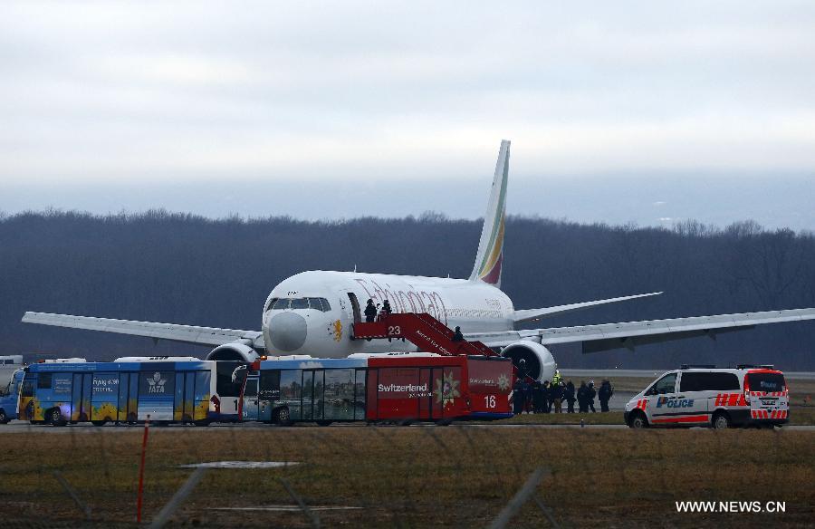 Détournement de vol d'Ethiopian Airlines : le pirate de l'air arrêté à Genève  (3)
