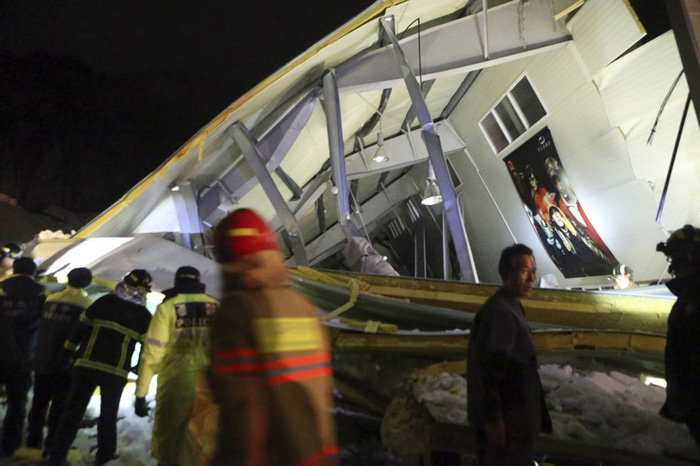 Un hôtel s'effondre en Corée du Sud, une soixantaine d'étudiants ensevelis (7)