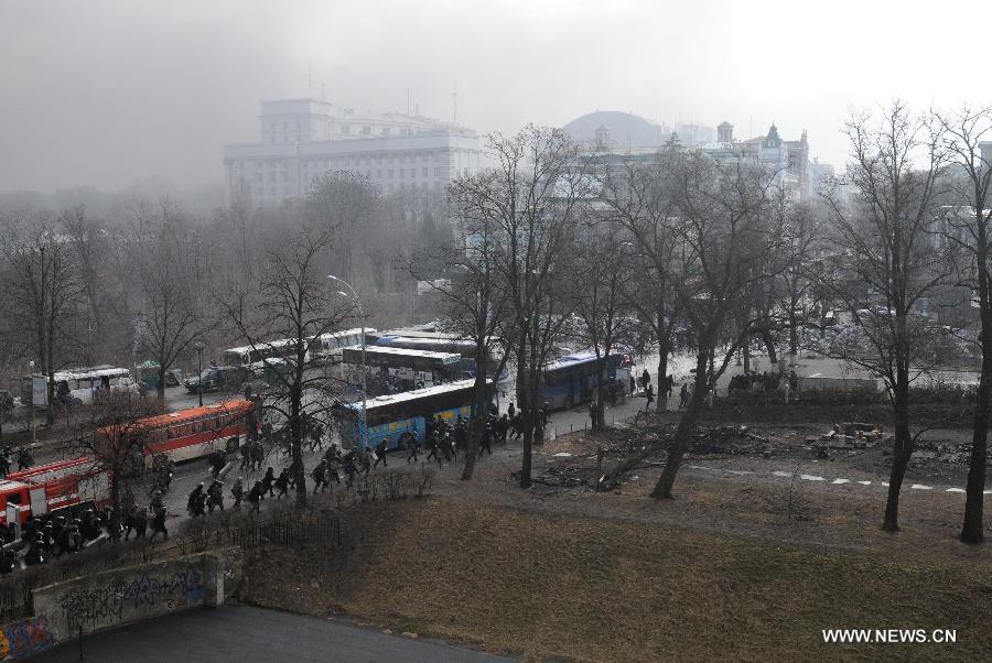 De nouveaux affrontements éclatent à Kiev, sept morts (3)