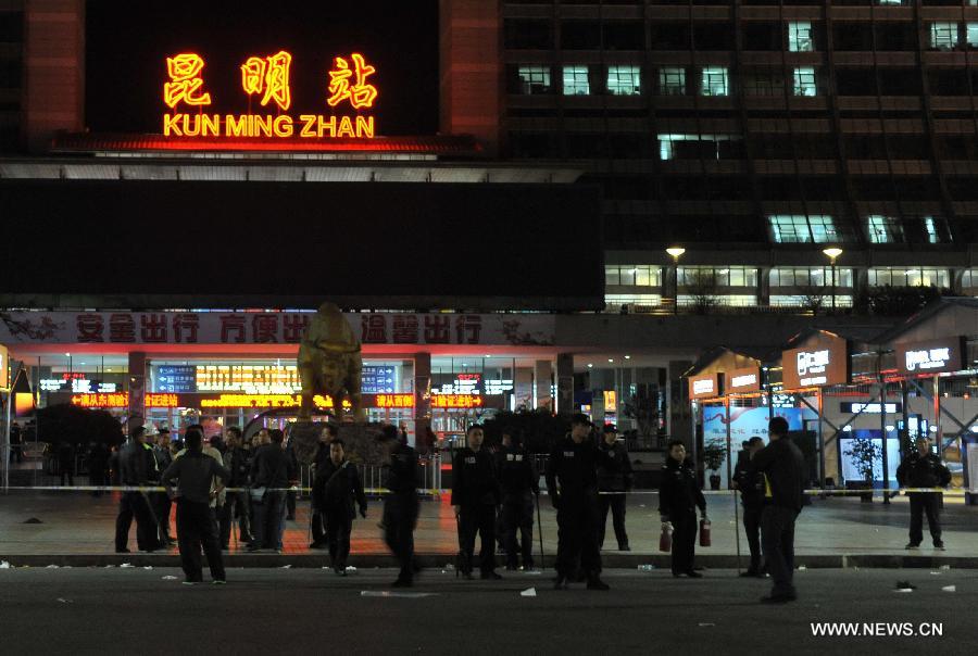 Au moins 29 morts et 130 blessées dans l'attaque de la gare de Kunming (6)