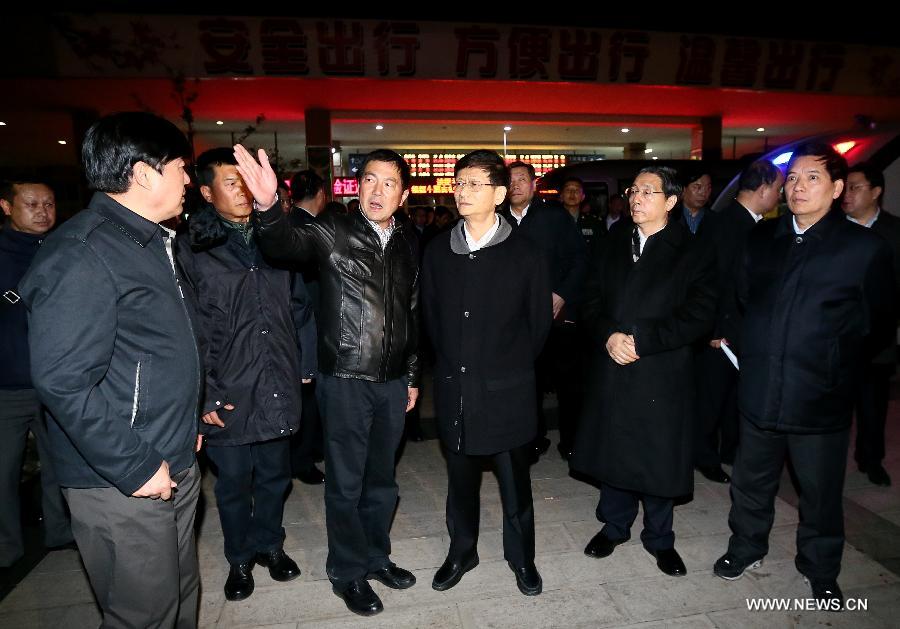 Un responsable chinois de la sécurité rend visite aux blessés de l'attentat de Kunming (2)