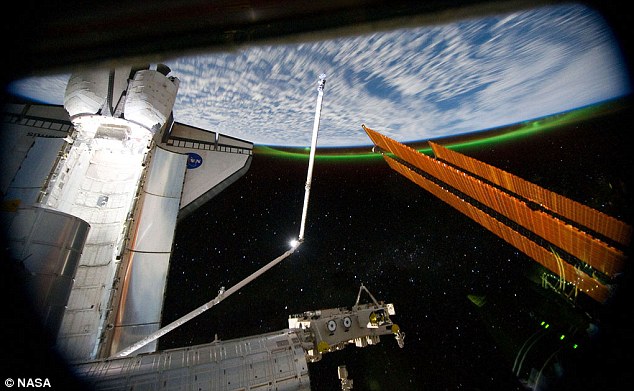 La NASA reproduit le film Gravity (19)