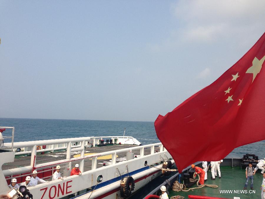 Des sauveteurs chinois en route pour les opérations de secours