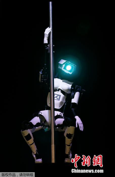 Les robots peuvent faire de la pole dance ! (2)