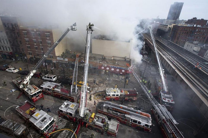 Au moins deux morts et 18 blessés lors d'une explosion d'immeuble à New York (7)