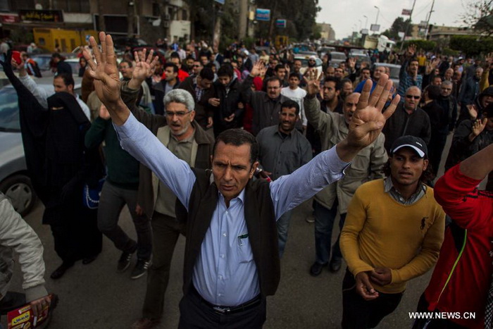 Des défilés pro-Morsi provoquent des heurts et arrestations à travers l'Egypte