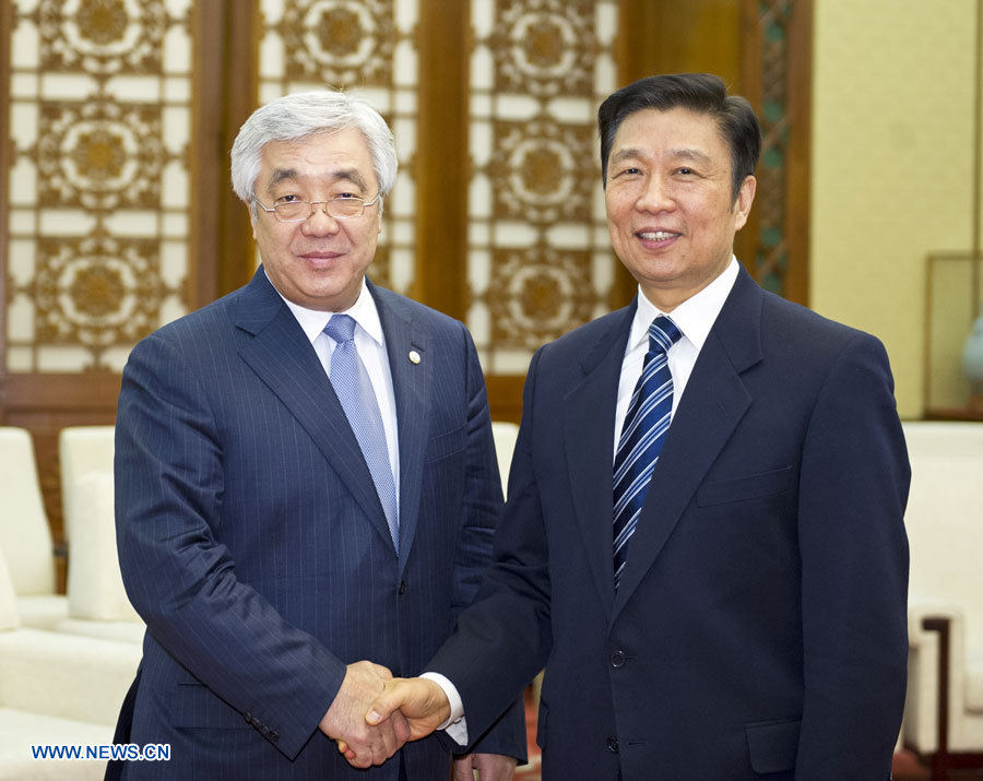 Le vice-président chinois rencontre le ministre kazakh des A.E.