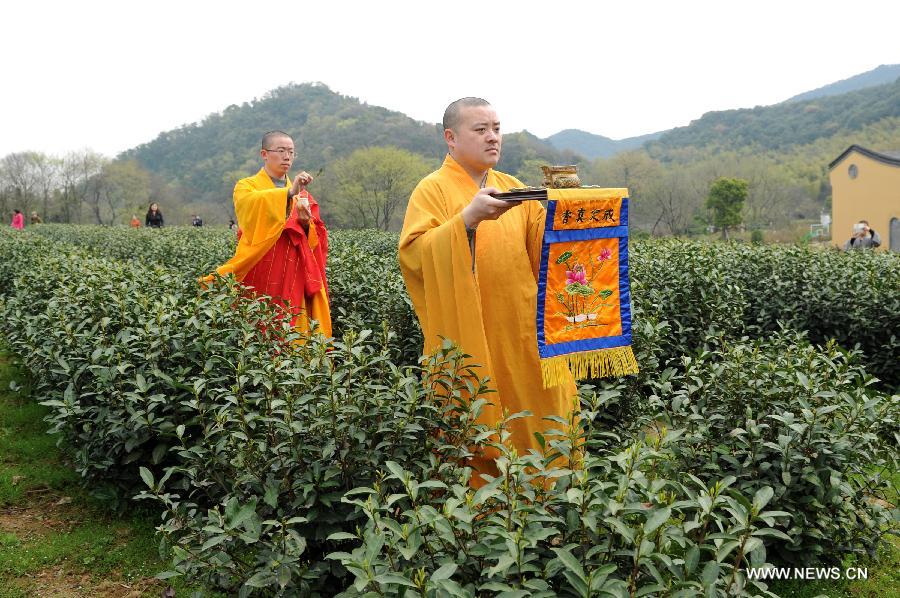 Hangzhou: le thé zen des moines du Temple de Fajing (2)