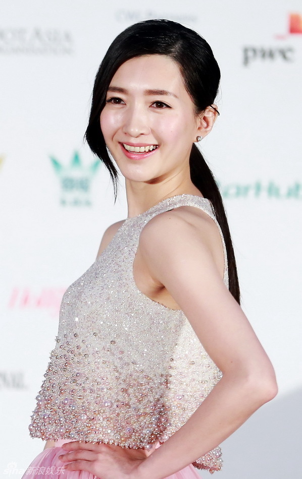 Des vedettes sur le tapis rouge des Asian film awards 2014 (14)
