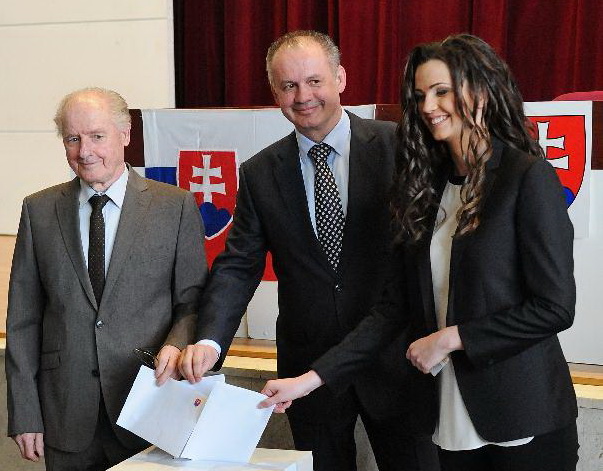 Présidentielle slovaque : Kiska remporte l'élection, son rival concède la victoire