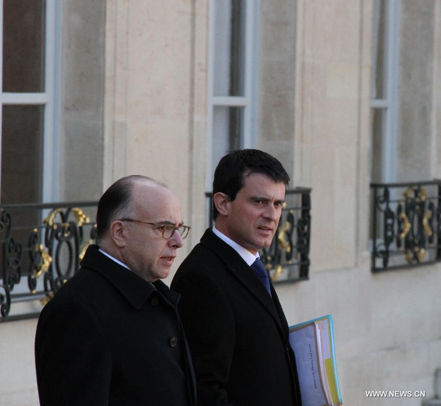 Hollande annonce la nomination de Manuel Valls au poste de Premier ministre (2)