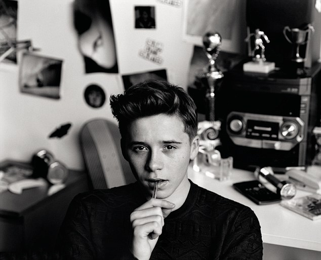 Brooklyn Beckham fait la couverture de Man About Town (3)