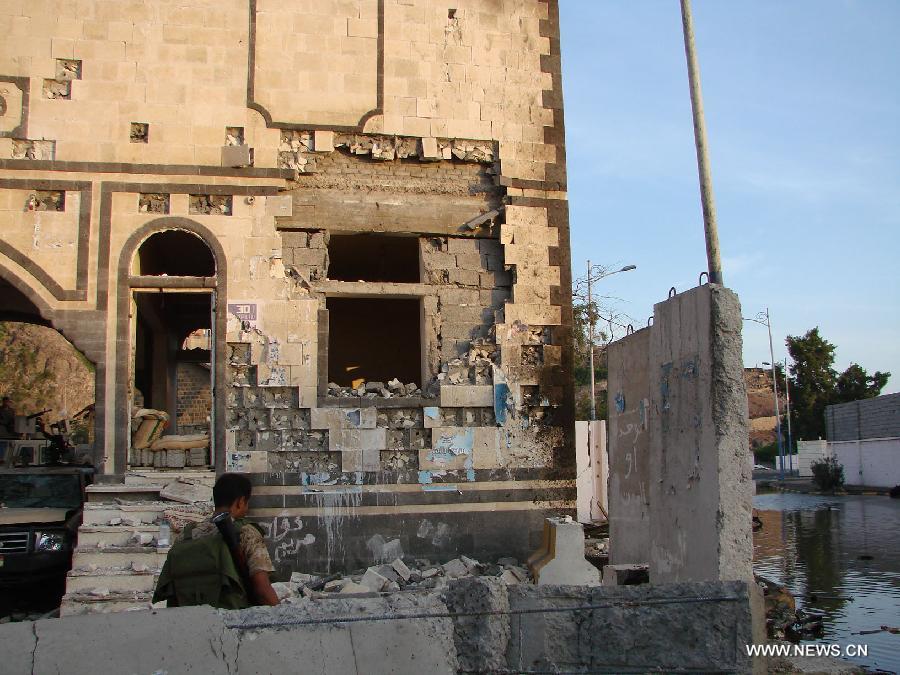 Yémen : le bilan de l'attaque terroriste à Aden s'élève à seize morts (4)