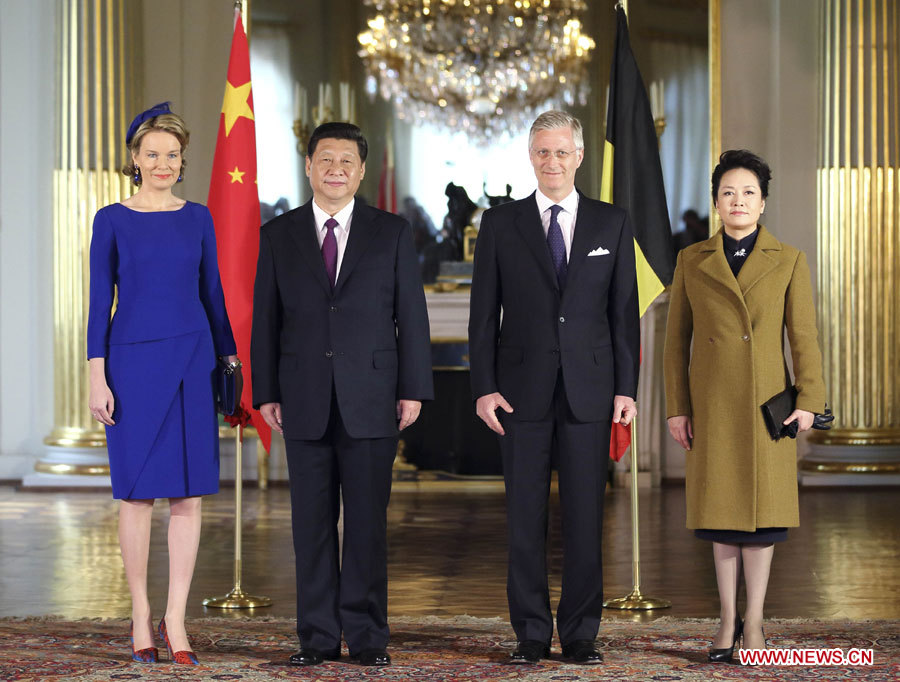 Le président chinois Xi Jinping rencontre le roi des Belges, Philippe, à Bruxelles le 30 mars 2014.