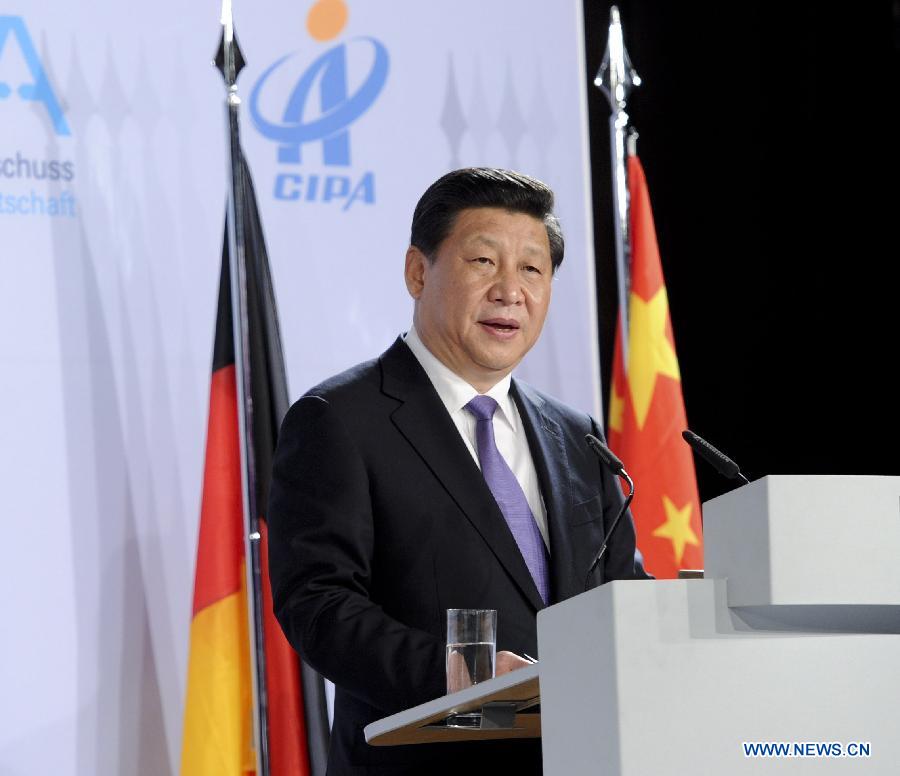 Le président chinois, en visite en Allemagne, a déclaré lors un discours adressé à des entrepreneurs des deux pays qu'il pensait qu'en s'unissant dans une coopération sincère, la Chine et l'Allemagne seraient capables de réaliser leurs propres rêves, le 29 mars 2014 à Düsseldorf.