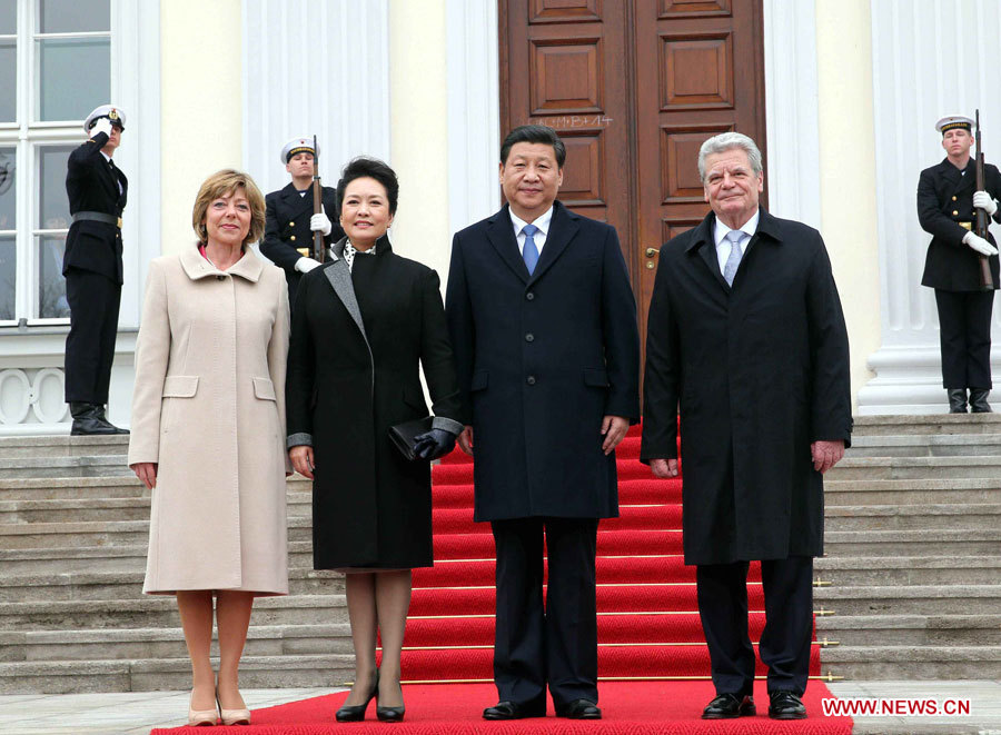 Le président chinois Xi Jinping rencontre son homologue allemand, Joachim Gauck, afin de s'entretenir des relations bilatérales et des questions d'intérêt commun, à Berlin, le 28 mars 2014.