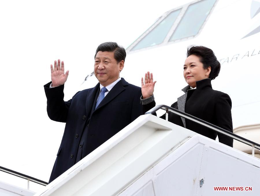 Le président chinois Xi Jinping est arrivé le 28 mars 2014 à Berlin pour entamer une visite en Allemagne, la troisième étape de sa tournée en cours en Europe.