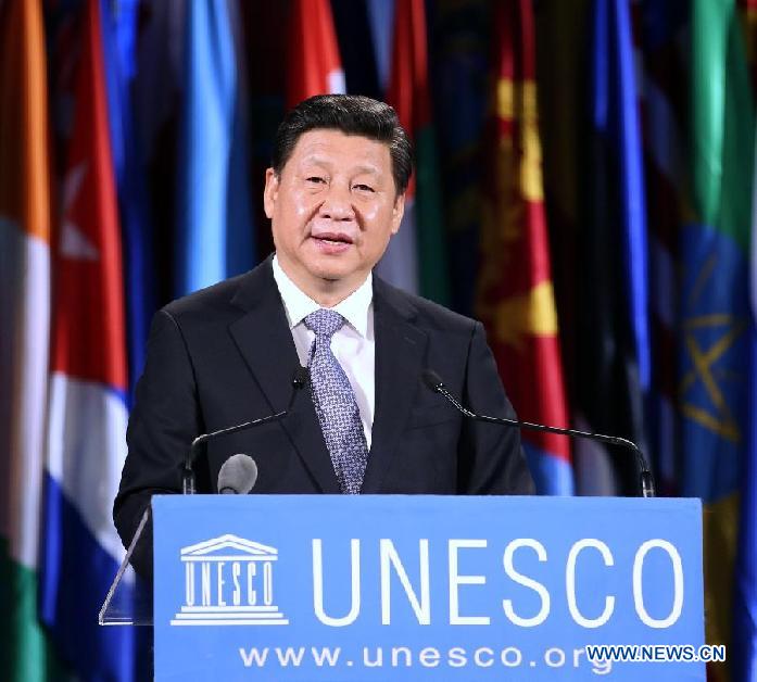 Le président chinois Xi Jinping donne un discours au siège de l'UNESCO à Paris, le 27 mars 2014. Il appelle à accroître les efforts à l'échelle mondiale pour promouvoir les échanges et l'inspiration mutuelle et parvenir à la coexistence harmonieuse entre les différentes civilisations.