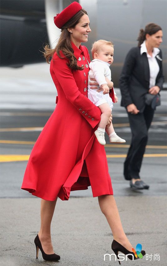 Météo capricieuse pour accueillir le Prince George (7)