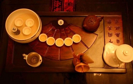 1.	Parmi les Chinois les plus fortunés, le voyage, la lecture et la dégustation de thé sont les activités les plus populaires.