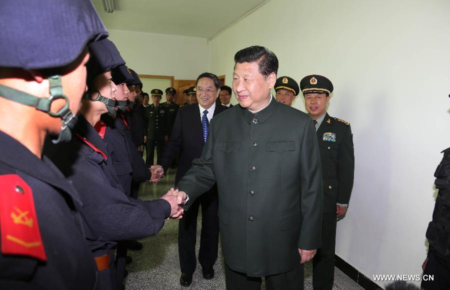 Xi Jinping exhorte à porter un "coup dur" aux terroristes (2)