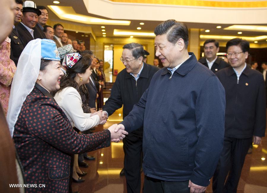 Le président chinois appelle à renforcer les liens entre cadres et travailleurs