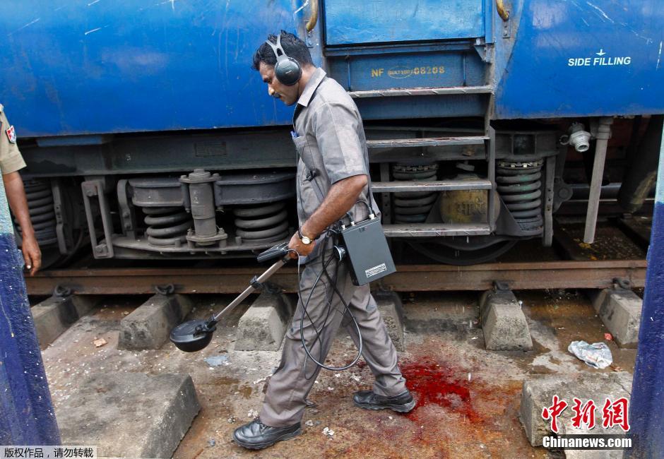 Un mort et 9 blessés dans un double attentat à la bombe dans le sud de l'Inde (6)