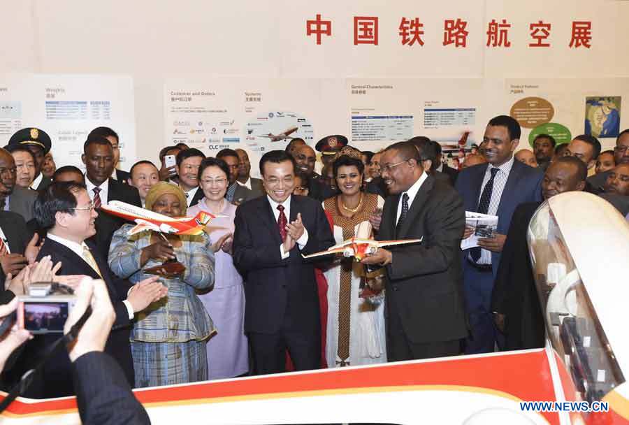 Li Keqiang vante les technologies chinoises dans les transports ferroviaires et l'aéronautique en Afrique